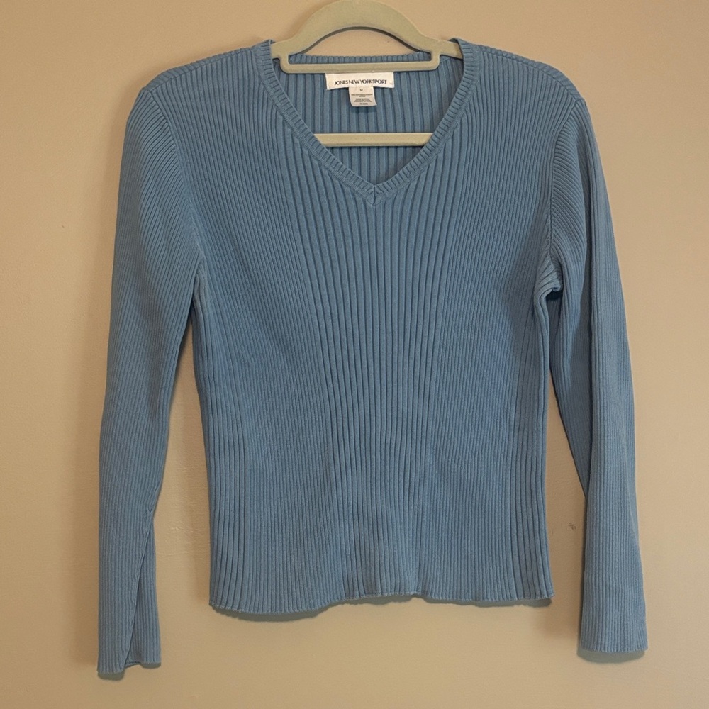 Jones New York Dusty Blue Ribbed V-Neck Sweater - Size Medium (Like New)